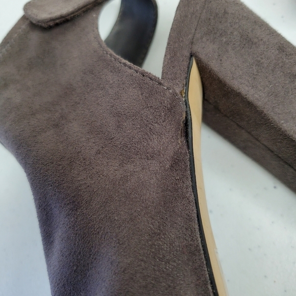 Aldo Suede Peep Toe Bootie Size 11 Gray Open Back Ankle Wrap Chunky Heel Shoe - Picture 12 of 15